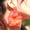 Arete con flor hecho a mano  - Handmade flower earring - Nat - Empapelarte